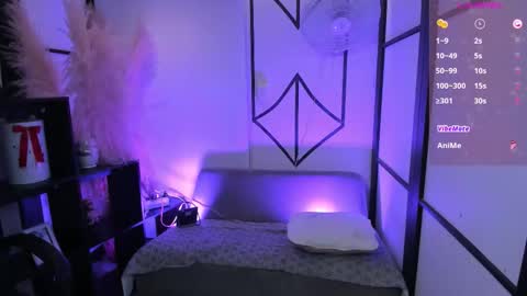 Snapshot of nahomirichards chatting on March 10, 2026, 5:34 am Nahomi online show from March 10, 2026, 5:34 am