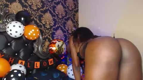 Naia online show from October 30, 2025, 7:58 pm