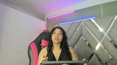 NAILETH online show from December 20, 2025, 7:43 pm