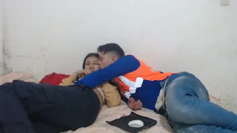 naisha and axel2 online show from September 27, 2025, 4:39 am