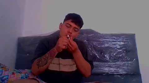 Snapshot of naisha_and_axelh chatting on February 7, 2026, 6:44 pm naisha and axel2 online show from February 7, 2026, 6:44 pm