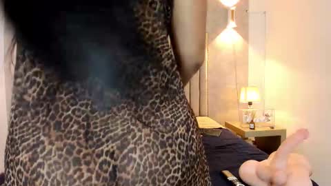 Naisha Rousell online show from November 11, 2025, 12:21 am