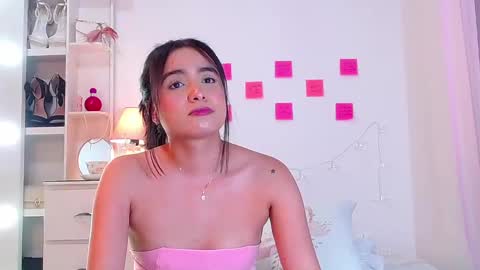 Snapshot of naissha chatting on February 22, 2025, 9:48 pm Naissha online show from February 22, 2025, 9:48 pm