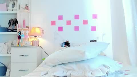 Snapshot of naissha chatting on October 18, 2025, 3:02 pm Naissha online show from October 18, 2025, 3:02 pm