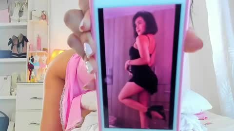 Snapshot of naissha chatting on October 19, 2025, 3:45 pm Naissha online show from October 19, 2025, 3:45 pm