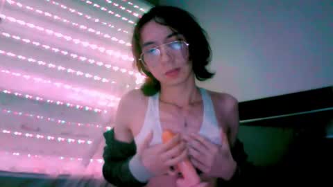 NAJI  online show from October 4, 2025, 3:15 am