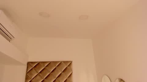 INSTAGRAM  m2221     online show from January 15, 2025, 11:21 am