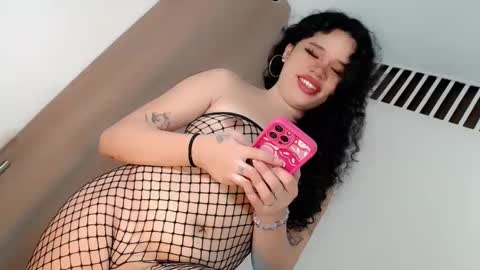 Snapshot of naked_weapon1 chatting on December 11, 2024, 5:59 pm naked_weapon1 online show from December 11, 2024, 5:59 pm