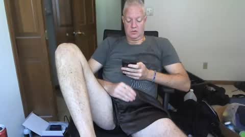 Snapshot of nakedilmale chatting on September 18, 2025, 7:16 pm Tip 100 for my full real name online show from September 18, 2025, 7:16 pm