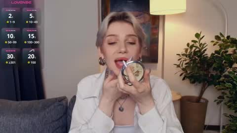 Kate online show from December 4, 2025, 11:52 am