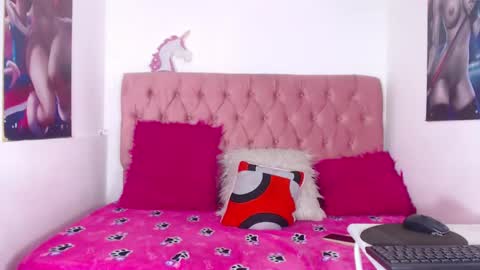 NALAROY online show from October 31, 2025, 4:30 pm