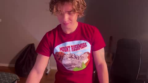 Snapshot of namiraaxel chatting on December 23, 2024, 8:57 pm Georges online show from December 23, 2024, 8:57 pm