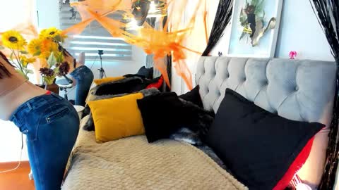 Snapshot of namisunny chatting on October 24, 2025, 8:38 pm nami online show from October 24, 2025, 8:38 pm