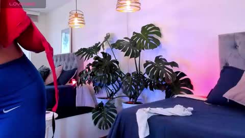 Snapshot of namisunny chatting on November 6, 2025, 7:04 pm nami online show from November 6, 2025, 7:04 pm