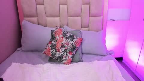 Snapshot of nana__s chatting on December 18, 2025, 3:12 am Nana online show from December 18, 2025, 3:12 am