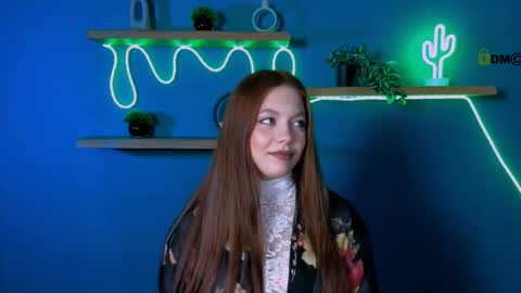 nana_shy_ online show from December 2, 2025, 9:25 am