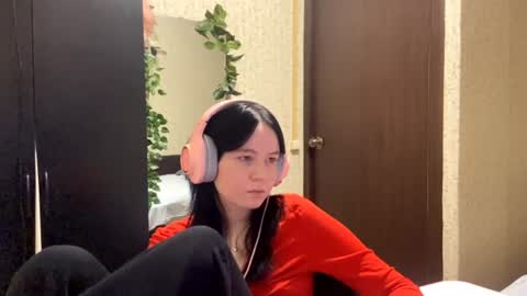 Snapshot of nancigoldy chatting on June 18, 2026, 8:35 pm Rina online show from June 18, 2026, 8:35 pm