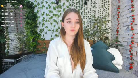 Snapshot of nancycaseys chatting on February 8, 2025, 11:55 am Luna online show from February 8, 2025, 11:55 am