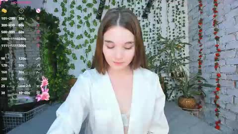 Snapshot of nancycaseys chatting on February 24, 2025, 9:32 am Luna online show from February 24, 2025, 9:32 am