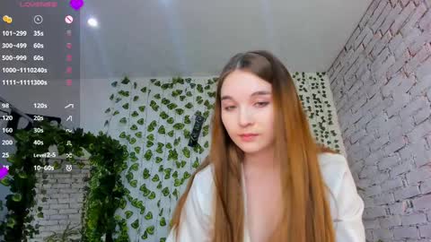 Snapshot of nancycaseys chatting on February 27, 2025, 1:07 pm Luna online show from February 27, 2025, 1:07 pm