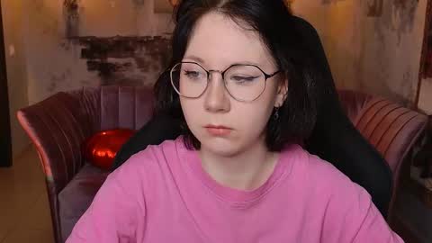 nancymartinez online show from October 16, 2025, 9:10 am