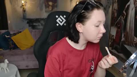 nancymartinez online show from October 21, 2025, 5:08 am