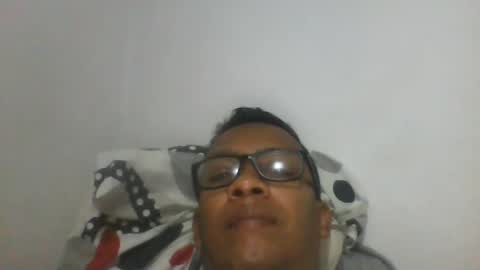 Snapshot of nando_rincon050279 chatting on November 3, 2025, 4:30 pm Nando Rincon online show from November 3, 2025, 4:30 pm