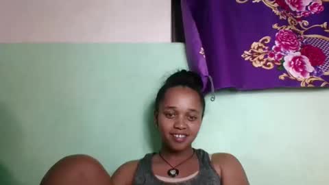 nandrianina416143 online show from April 12, 2026, 3:28 pm