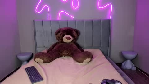Snapshot of nanii_velvett chatting on October 9, 2025, 1:20 pm Nanii online show from October 9, 2025, 1:20 pm