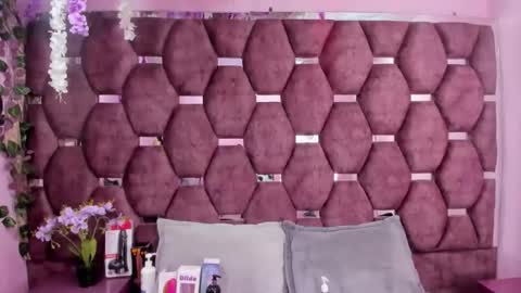 Snapshot of nanis_james15 chatting on February 25, 2026, 2:43 am nanis james15 online show from February 25, 2026, 2:43 am