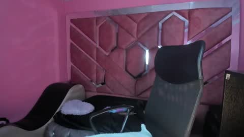 Snapshot of nany_pretty chatting on February 10, 2025, 8:10 pm nany_pretty online show from February 10, 2025, 8:10 pm