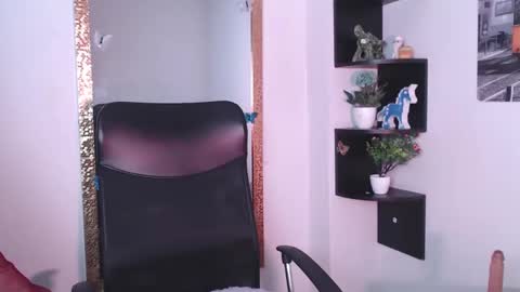 Snapshot of nany_pretty chatting on March 8, 2025, 8:46 pm nany_pretty online show from March 8, 2025, 8:46 pm