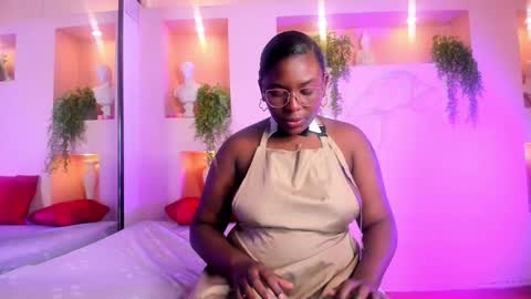 nanymoreno online show from November 18, 2025, 12:31 pm