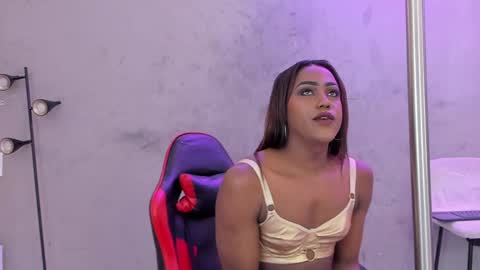 Naomi Blair online show from April 16, 2026, 5:08 am