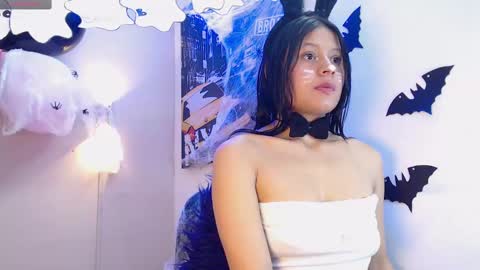 Snapshot of naomi_delux_hm chatting on October 10, 2025, 1:26 am NAOMI online show from October 10, 2025, 1:26 am