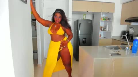 Snapshot of naomi_kiing chatting on September 25, 2025, 4:43 pm Nathalia King online show from September 25, 2025, 4:43 pm