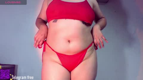 Snapshot of naomi_moon3 chatting on December 6, 2024, 3:41 am Naomi online show from December 6, 2024, 3:41 am