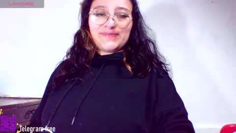 Snapshot of naomi_moon3 chatting on December 12, 2024, 12:59 am Naomi online show from December 12, 2024, 12:59 am