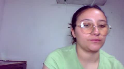Snapshot of naomi_moon3 chatting on December 13, 2024, 5:05 am Naomi online show from December 13, 2024, 5:05 am