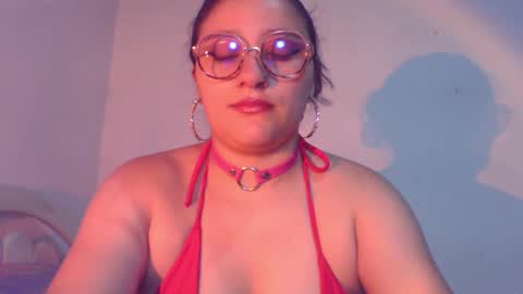 Snapshot of naomi_moon3 chatting on January 9, 2025, 10:31 pm Naomi online show from January 9, 2025, 10:31 pm