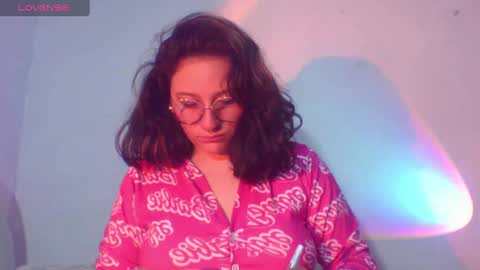 Snapshot of naomi_moon3 chatting on March 7, 2025, 3:29 am Naomi online show from March 7, 2025, 3:29 am