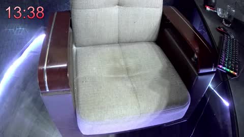 Snapshot of naomi_official chatting on November 10, 2025, 9:03 pm Naomi online show from November 10, 2025, 9:03 pm