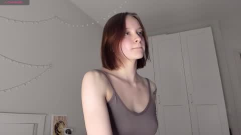 Snapshot of naomi_oops chatting on December 21, 2024, 8:54 pm Naomi online show from December 21, 2024, 8:54 pm