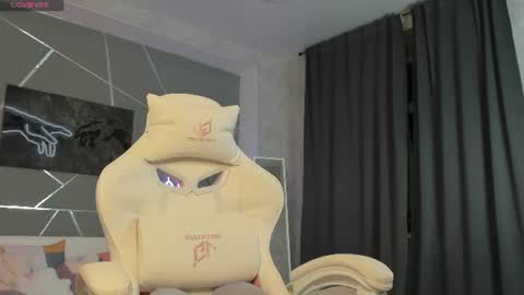 naomi_reiss online show from June 11, 2026, 12:54 am