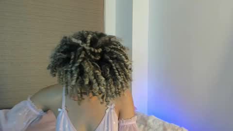 Snapshot of naomidawsonn chatting on January 16, 2026, 1:31 am naomidawson online show from January 16, 2026, 1:31 am