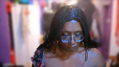 Naomi online show from October 22, 2025, 10:26 am