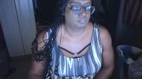 Naomi online show from December 2, 2025, 6:08 am