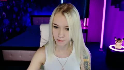 naomihita online show from November 22, 2025, 10:14 am