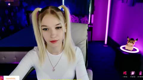 Snapshot of naomihita chatting on March 3, 2026, 10:10 am naomihita online show from March 3, 2026, 10:10 am