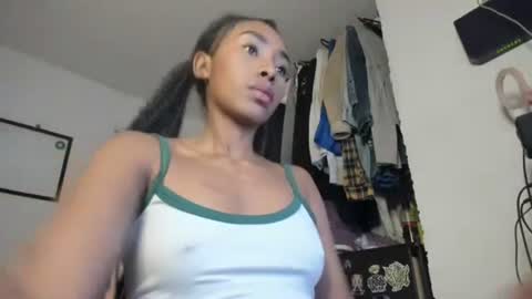Snapshot of naomii1020 chatting on January 23, 2025, 7:22 am Naomii online show from January 23, 2025, 7:22 am